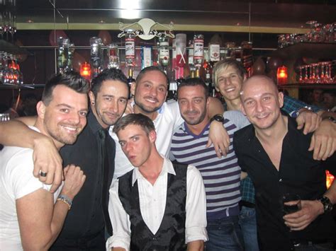 Gay Cruise Bars in Granada, Spain (2024)